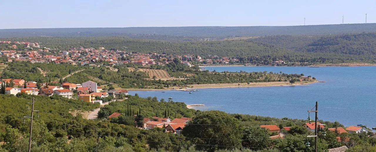 Apartments Mira Gornji Karin