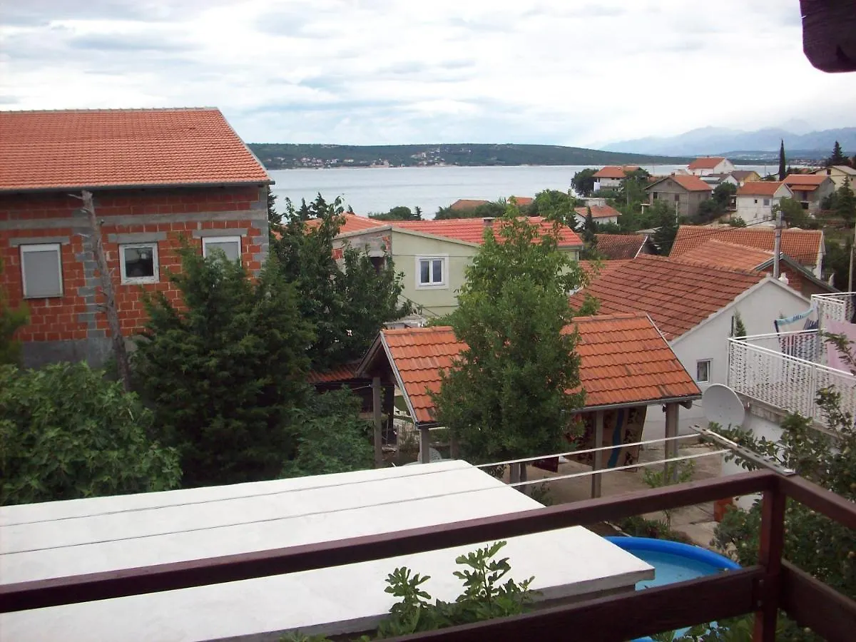 Apartments Mira Gornji Karin