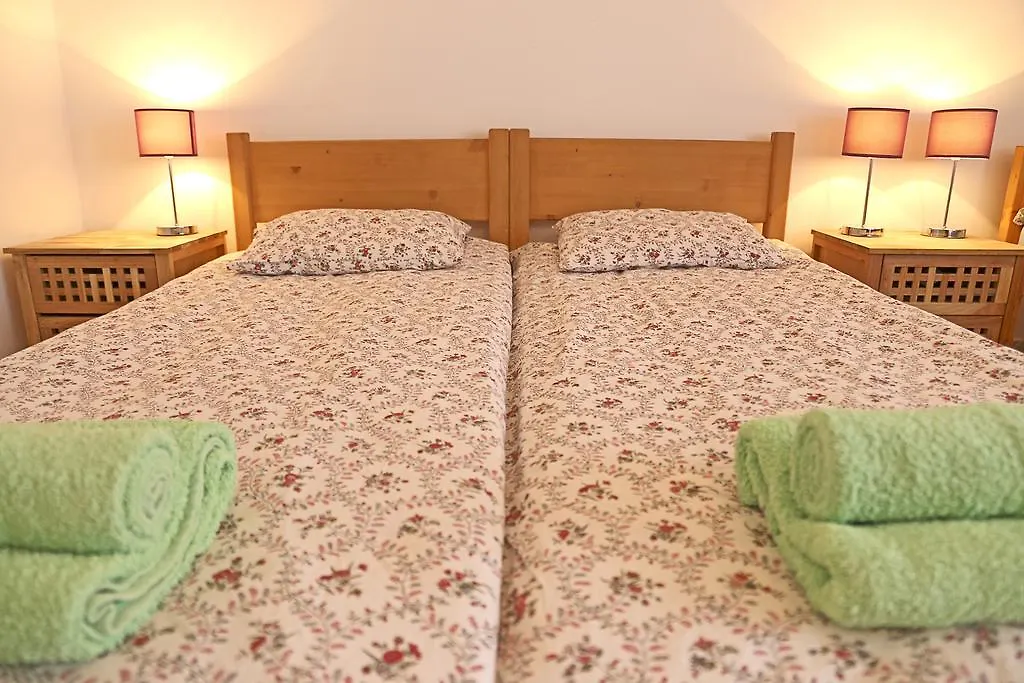 Apartments Mira Gornji Karin